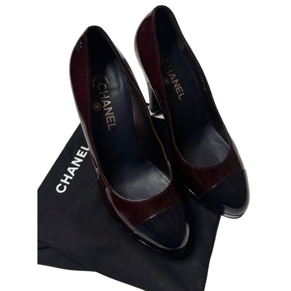 Chanel Black & Burgundy Patent Leather Platform Pumps – Size 39.5 EU / 9.5 US - Picture 3 of 7